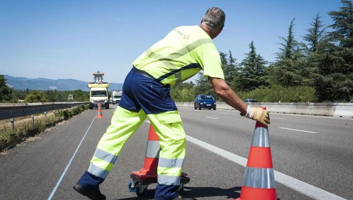 patrouilleur-securite-autoroute-triangle-protection