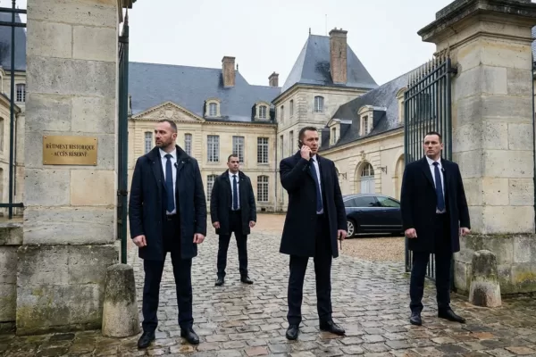 garde rapprochée sécurité rapprochée normandie triangle protection